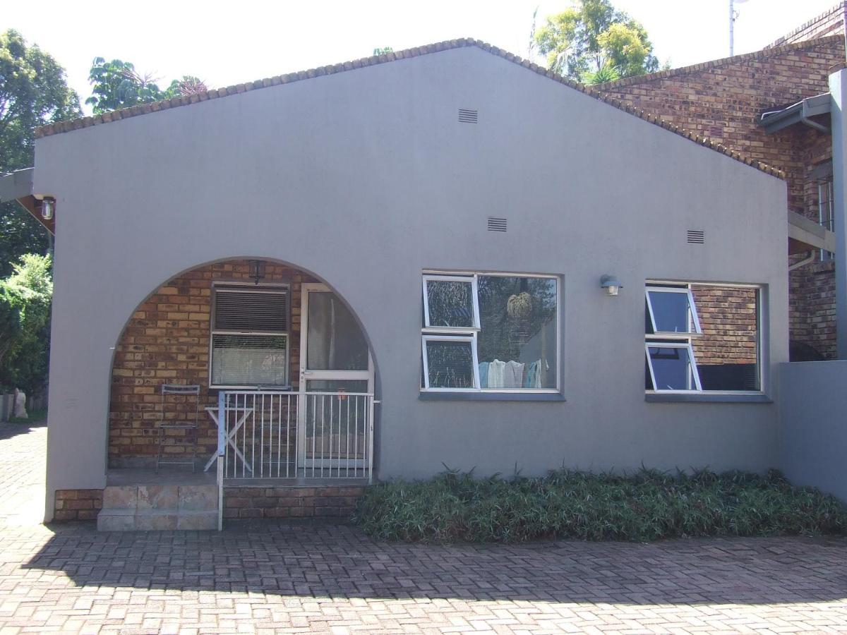 Kruger'S Guest House White River Exterior photo